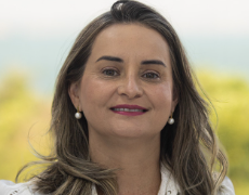 Dra. Roberta Mara de Oliveira Vergara